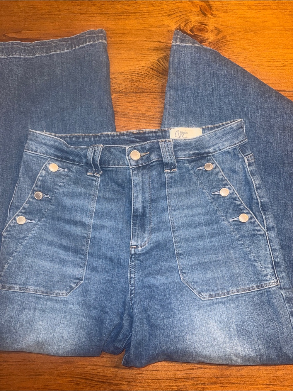 High-Rise Wide-Leg Jeans in Washed Blue - Picture 6 of 9